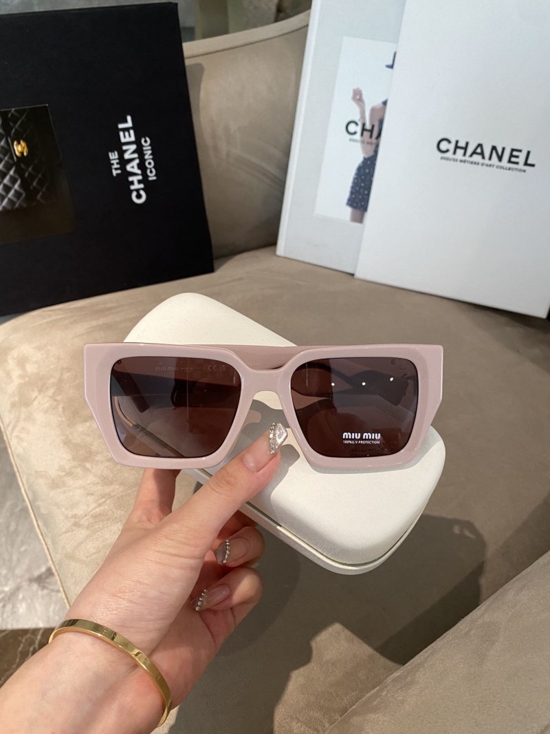 Miu miu Sunglasses